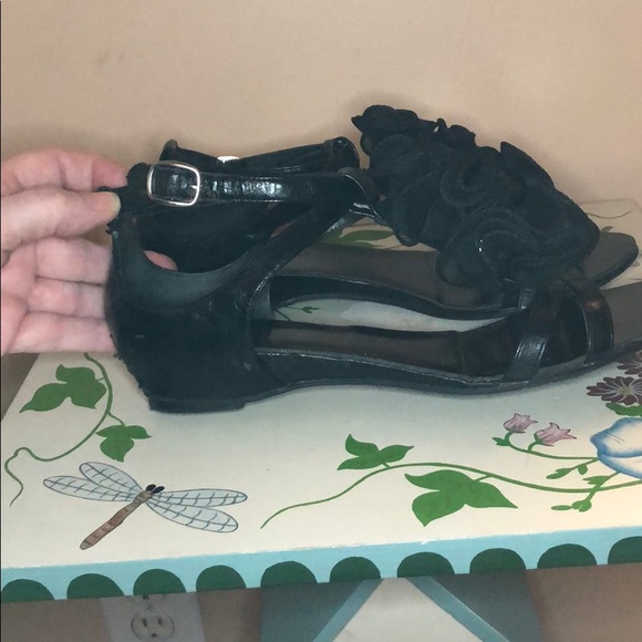 Fergalicious black strappy sandals - Picture 7 of 7